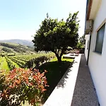 Semesterbostad Quinta Do Salgueiral *